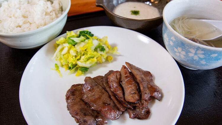 そいたん 畑の肉と牛タンの甘辛醤油そぼろ 12缶 あいこちゃん 伊藤食品