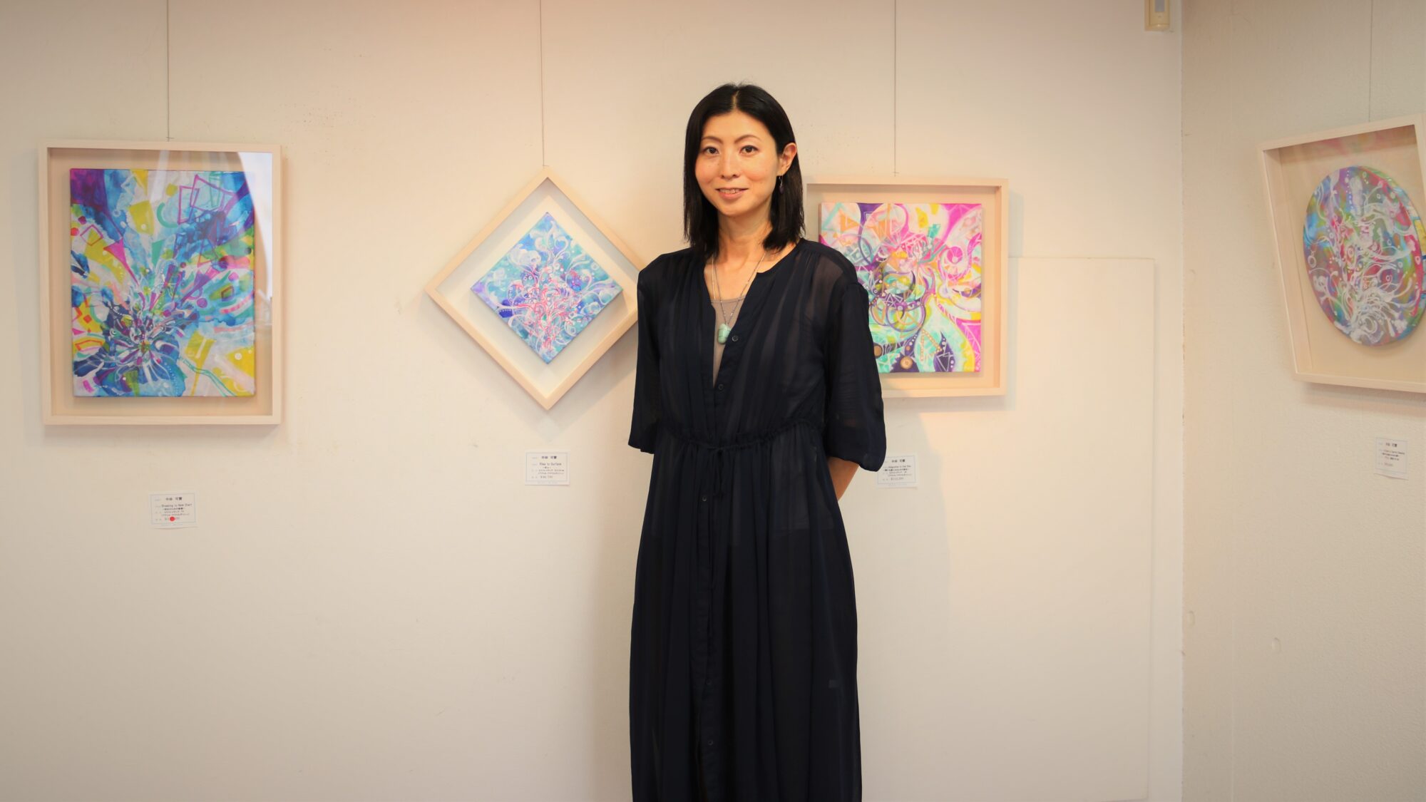 アクリル画 中国の画家 テニシン 吉林省出身  もの思い アクリル画 中国の画家 テニシン 吉林省出身 もの思い アクリル画 中国