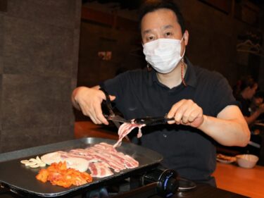上州麦豚でサムギョプサル
韓国家庭料理　身土不二（しんとぶり）
