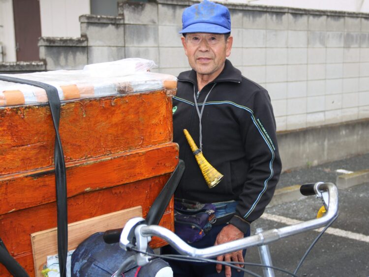 ラッパを鳴らして豆腐を引き売り 橘豆腐店の橘末松さん｜前橋発、新しい風 「めぶく」街 。前橋の様々な話題を取り扱う前橋新聞-mebukuです。