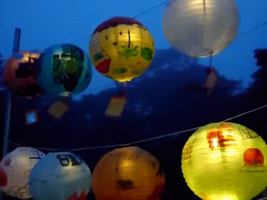 覚満川を彩る600個の灯
８月６日に「赤城山らんたん祭り」
