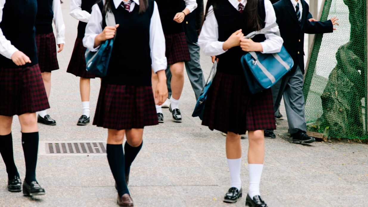 不要になった制服を必要な人へ　
前橋市内の全中学を対象に「制服ばんく」