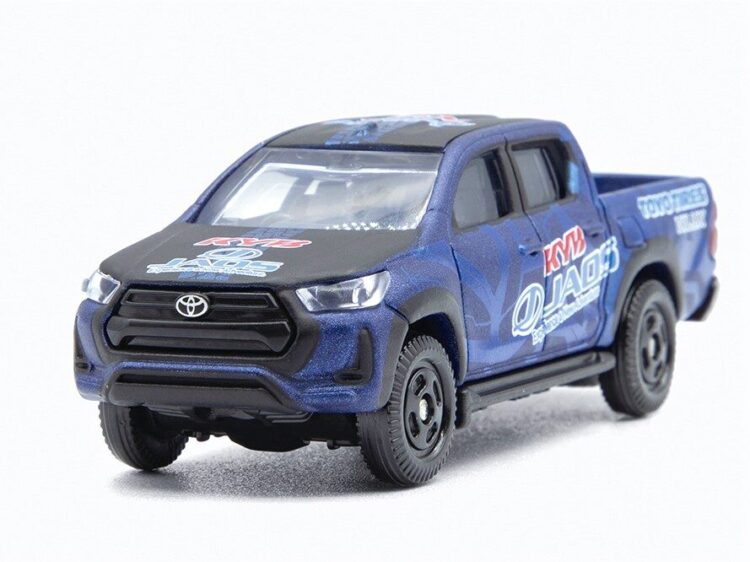 手のひらに乗る「JAOS HILUX」 トミカのミニカーを限定発売（N）｜前橋  