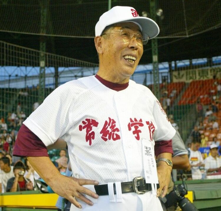 上尾高校野球部　創部60周年記念誌　『白球との歩み』 非売品 上尾高校野球部 創部60周年記念誌 『白球との歩み』 非売品 - メルカリ