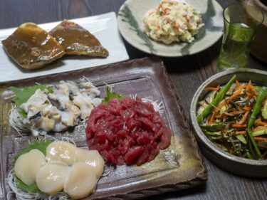 中川商店　
兄弟で作る旨くて安い刺身と総菜