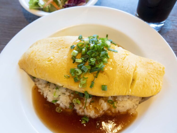 CAFE18番 オムレツの中から豚の角煮（N）の前橋グルメ情報｜前橋発