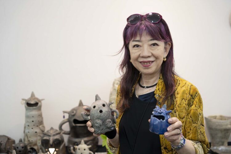 焼締めや自然釉の美しさ 16日まで「佐藤烓 陶芸工房の仲間たち展