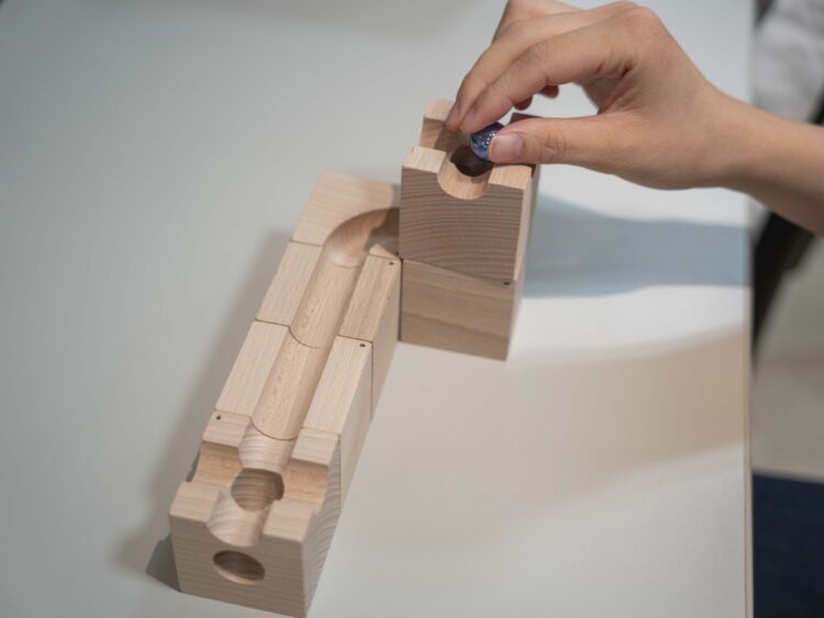 キュボロ 無限に遊べます スイスから社長来日、魅力伝える｜前橋発