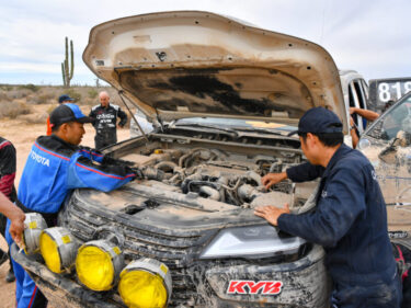 「BAJA1000」3年目の勝負-２-
【８人のサムライメカニック①】
