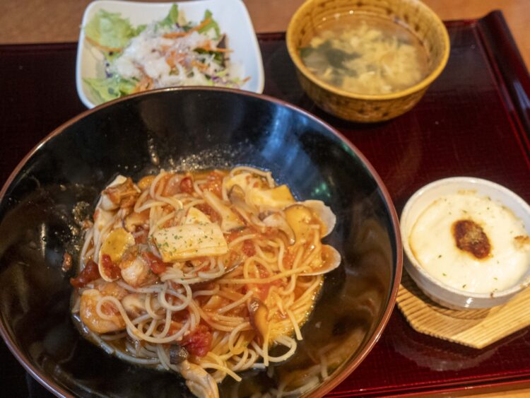 茶屋 草木万里野 前橋店 無国籍の不思議な世界の前橋グルメ情報｜前橋