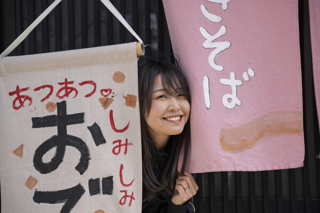 【聞きたい　小玉百夏さん▶１】
アクション映画で初の主演
