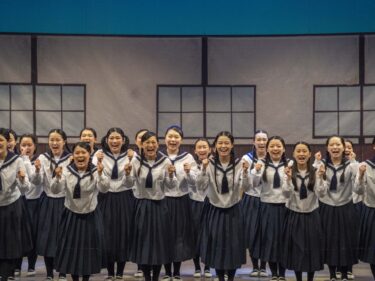 「灰になった街」公演を振り返って
1年間の団員たちの記録
