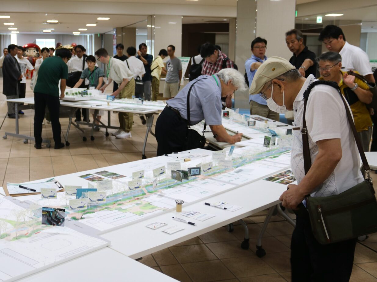 前橋の街 歩いてワクワク
クリエイティブ構想でシンポ

