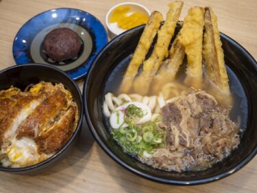 資さんうどん前橋西店　
肉ごぼ天うどんもおでんも人気