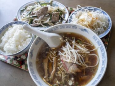 新盛楼（しんせいろう）
神中華、平日昼が狙い目です