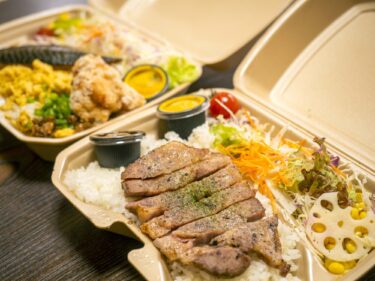 リバーズミートデリ　
炭火とボリュームで昼を制す