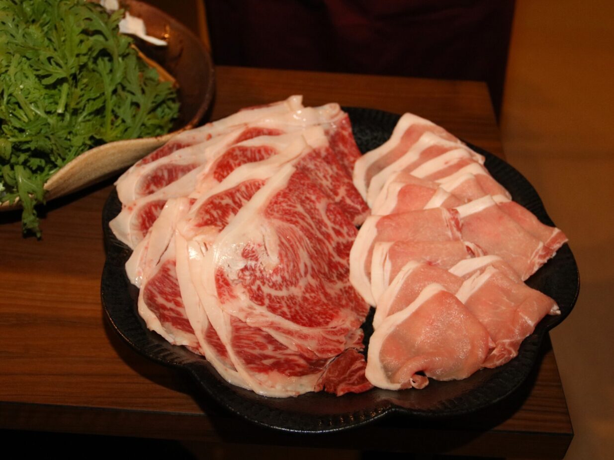 臨江閣ですき焼きを
11月1日からディナー開始
