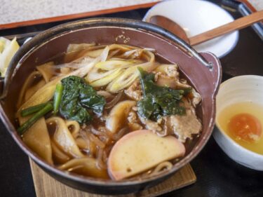 麺道楽
すき焼き鍋をひもかわで
