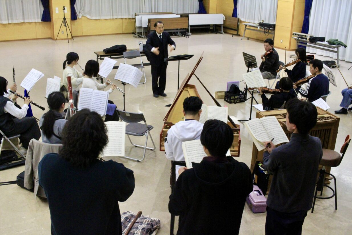 バロックを愛する先生たち
「群馬メサイアソサイエティ」22日に定期演奏会