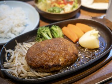 洋食＆カフェ KUROMATSU 　
懐かしの洋食を今風に
