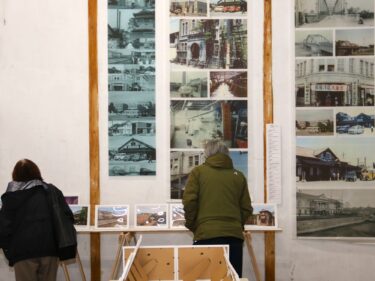 失われた前橋の街 蘇る
ＡＩで建造物をカラー写真に
