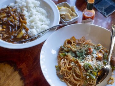 喫茶 柱時計　
ジュークボックスとナポリタン