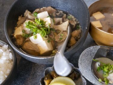 銀彩
国産牛すじのオンパレード