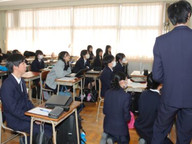 中心街活性化 私たちの作戦
前橋南高で探究授業発表会
