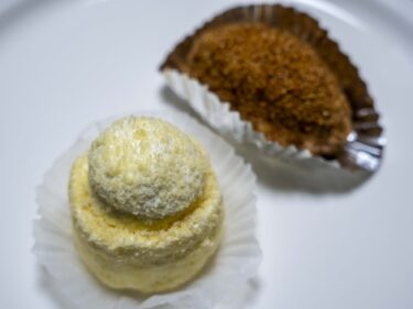 カレーム 
60年続く2種の味