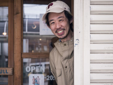 ブルーボーイ事件 世界へ広がる 
飯塚花笑監督に聞く