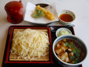 茂兵衛（もへい）
もっちり麺に豚の旨み
