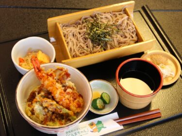 かまくら亭
伝説の坂道に評判の料理
