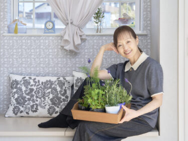 【聞きたい 山﨑寛代さん＜後編＞】　
赤城南麓で育てる香りの庭