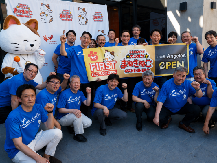 「まねきねこ」全米進出の第一歩
ロサンゼルス１号店で内覧会
