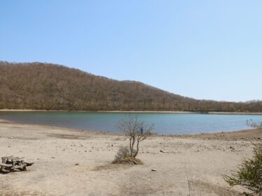 赤城・小沼　渇水が深刻化
粕川への放水、不可能な状態
