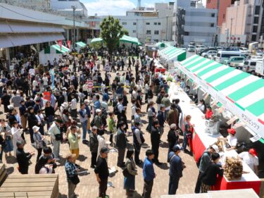 キングオブピッツァ開幕
群馬県内11店舗が窯焼き勝負
