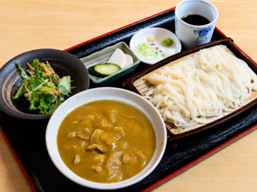 結城屋三俣支店
蕎麦屋さんのカレー丼
