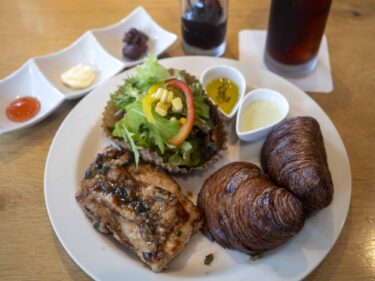 ラ・セーヌ・ドゥ・レーヴ　
おかわりパンが主役のランチ