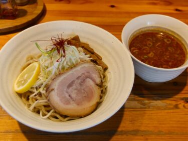 旭川らーめん かじべえ
「火山」をつけ麺で

