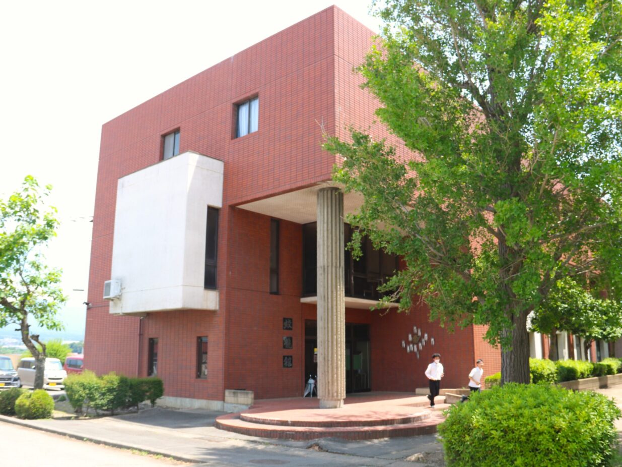 蛟龍館 次世代に繋ごう
前橋高校同窓会が募金受け付け
