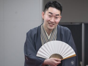 【聞きたい 柳家小もんさん▶１】
親子2代 噺家の夢
