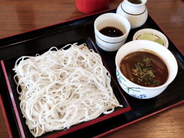手打ちそば 和楽
更科をカレー汁で啜る
