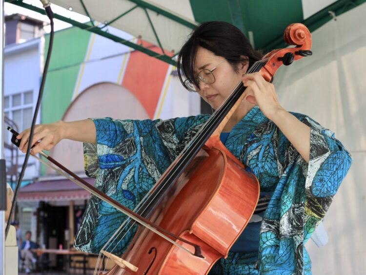 チェロの音に平和の祈り乗せて
石原まりさんコンサート