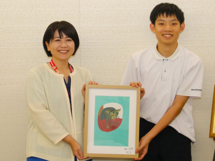 ぽんちゃん 堂々の入賞 世界絵画大賞展で色彩賞｜前橋発、新しい風
