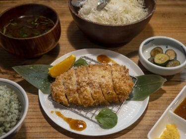 かつ久無庵前橋本店
オレンジ香る夏色のカツ
