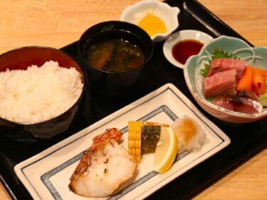 よろず屋 しじみ
天然本マグロの昼飯

