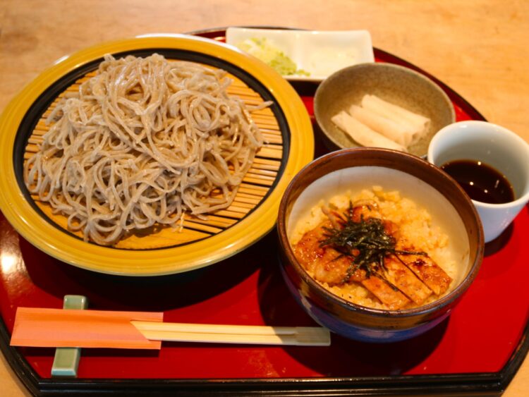 ほし野 蕎麦と鰻の“二刀流”の前橋グルメ情報｜前橋発、新しい風 「めぶ