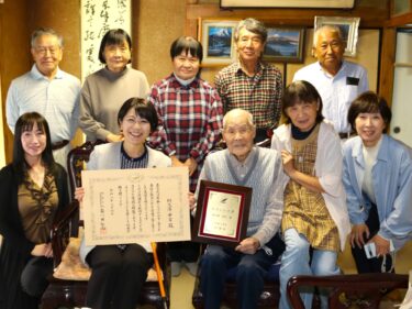 103歳、挑戦続ける阿久澤さん
内閣府エイジレス賞を受賞
