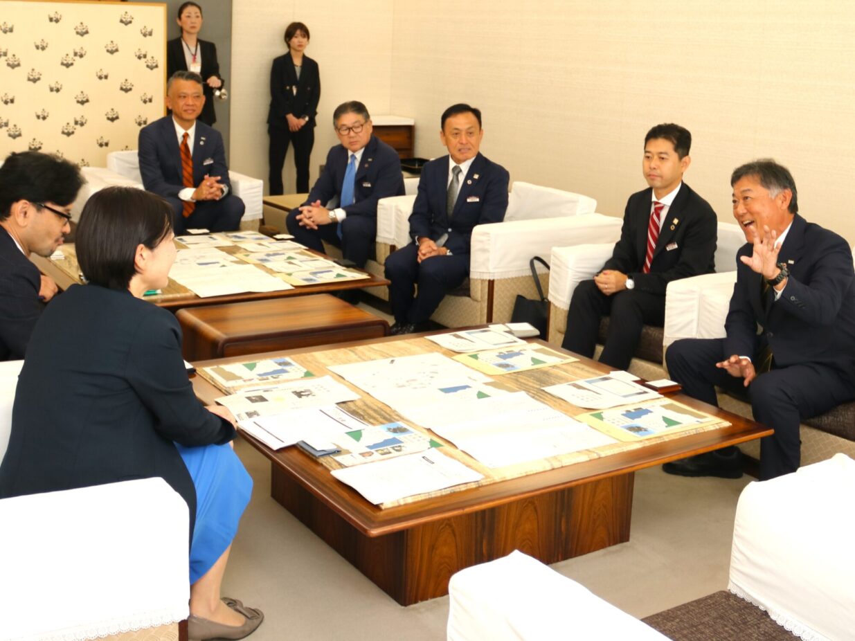 前橋国際芸術祭に役立てて
群馬トヨタが企業版ふるさと納税
